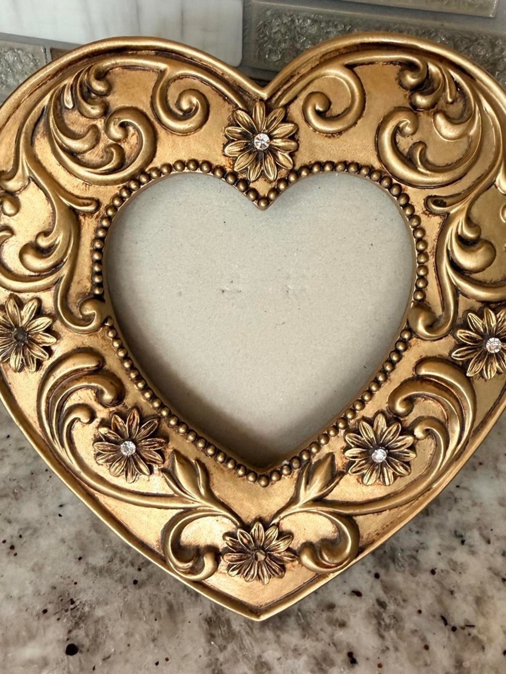 Gold Heart-Shaped Decorative Photo Frame - Elegant Floral Accent